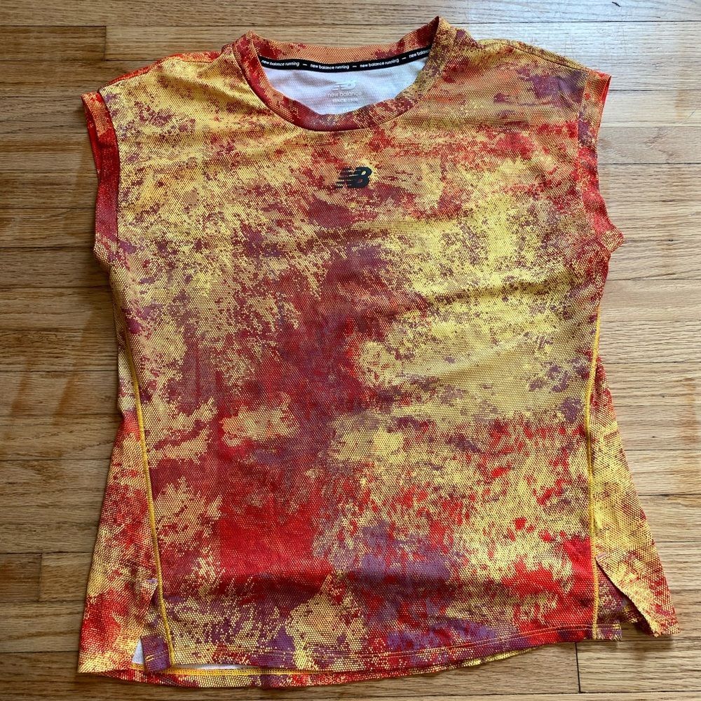 New Balance Women's M Vibrant Orange Red and Yellow Tee Running Workout Exercise
